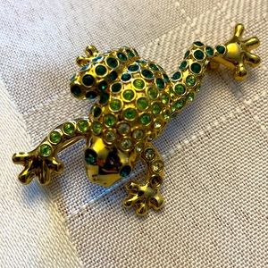 MONET GOLDTONE FROG WITH GREEN CRYSTALS VINTAGE